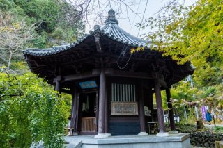 霊仙三蔵記念堂